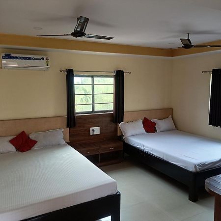 Hotel Knight Inn Airport กูวาฮาติ ภายนอก รูปภาพ